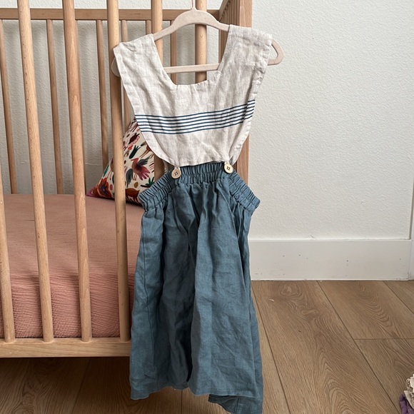 Slice (EUC) | girls linen apron pinafore dress - Picture 6 of 9